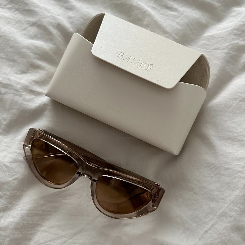 BANBE SUNGLASSES - Smoky Gray